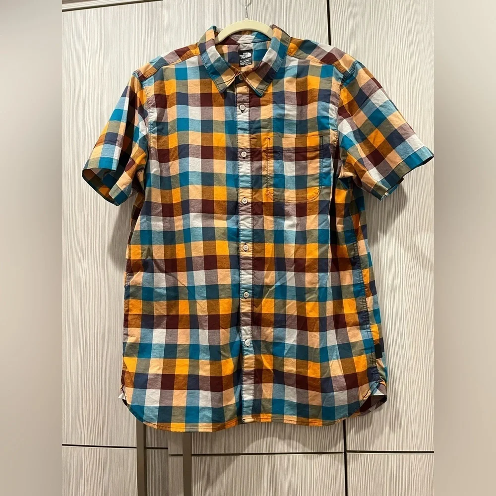 MEN'S SALE The‎ North Face Short Sleeve Road Trip Shirt Sequoia Red  XL
